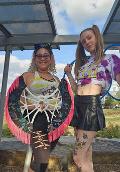 Luna Nicole &amp; Sara Joy, Fans &amp; Hoops