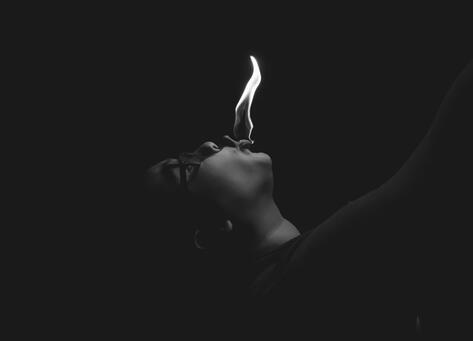 Luna Nicole, Fire Eat